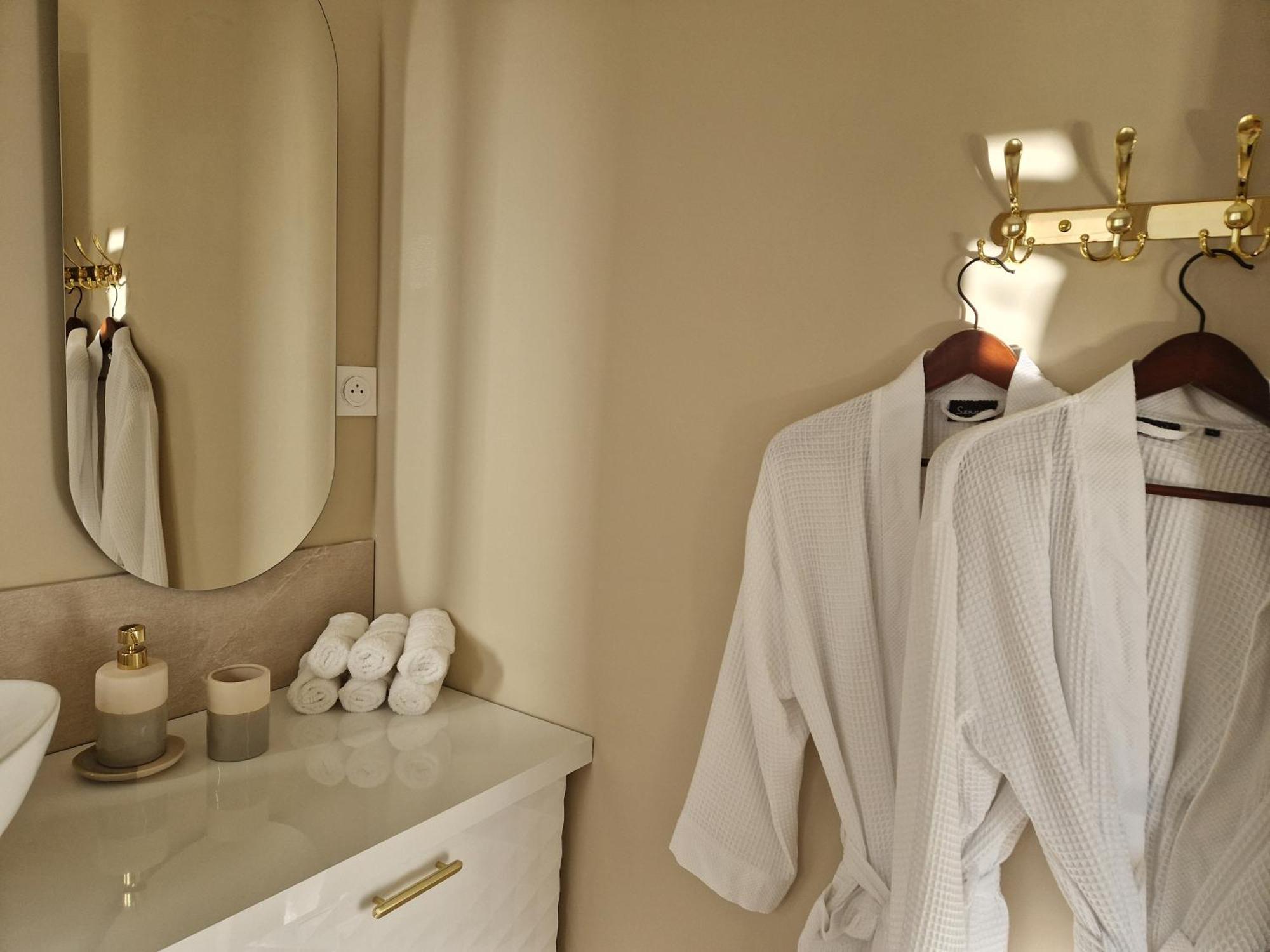 La Suite 1828 Hure Bagian luar foto