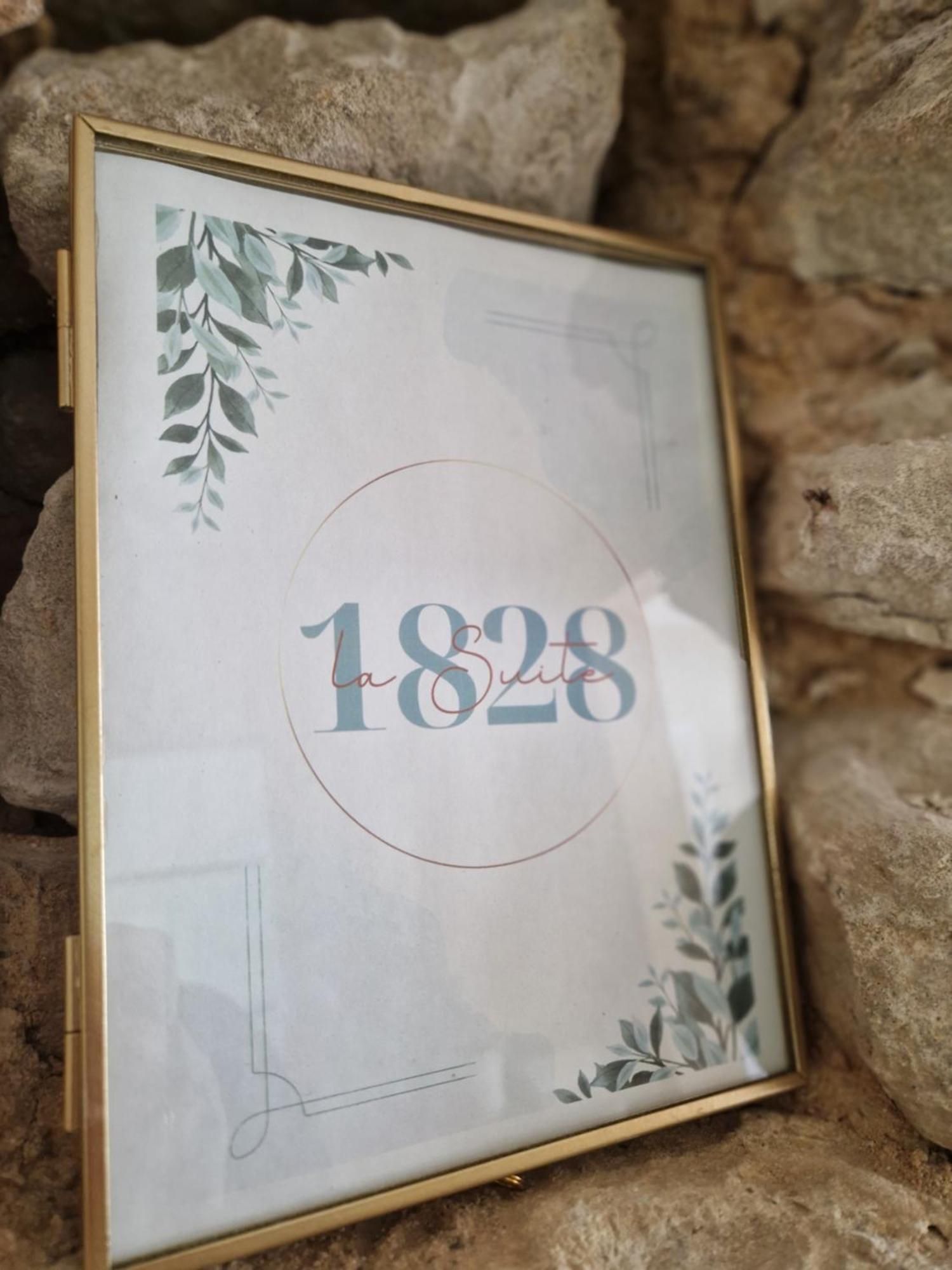La Suite 1828 Hure Bagian luar foto